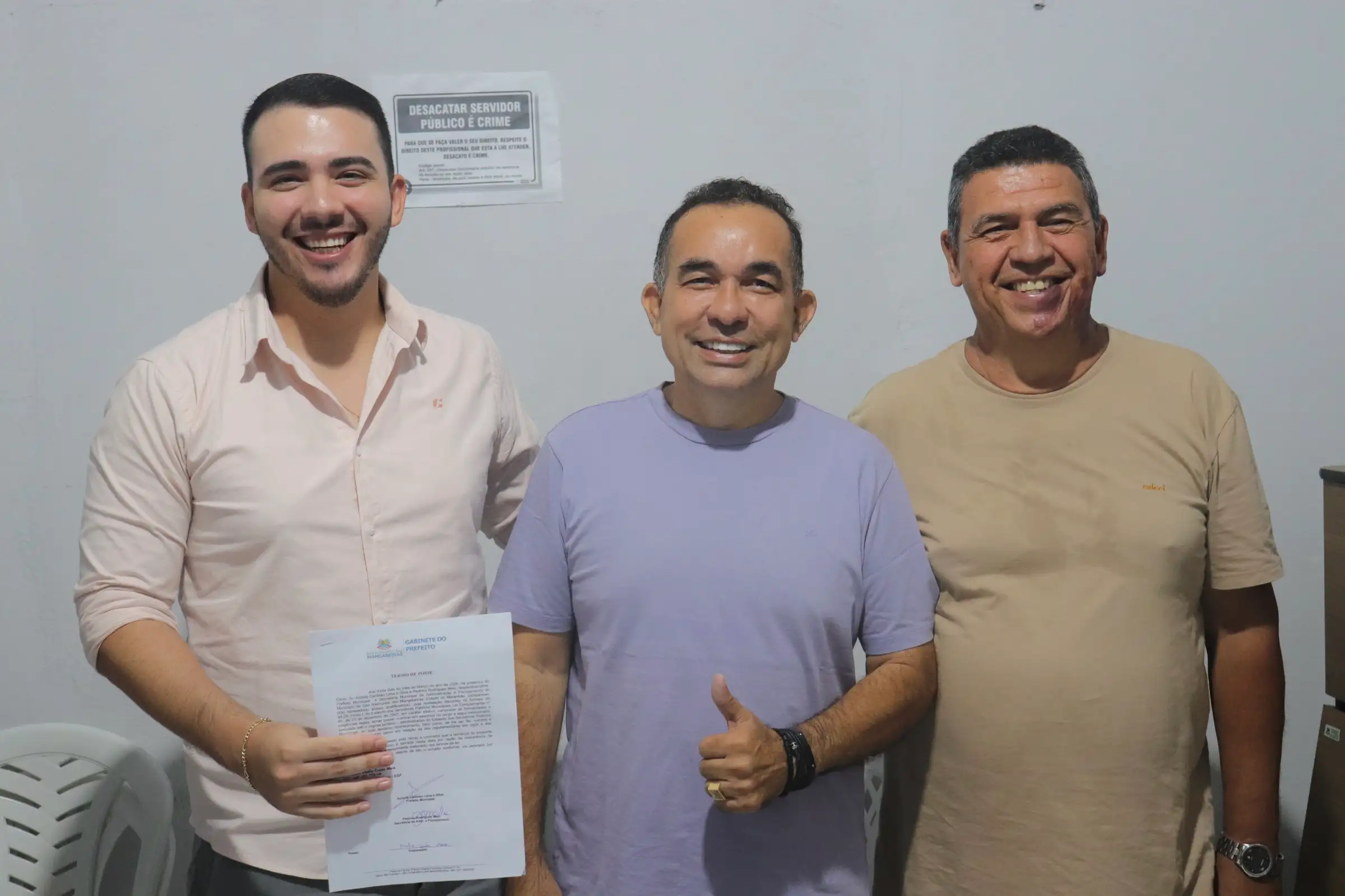 Foto 7 – São Raimundo das Mangabeiras empossa quatro novos médicos e reforça compromisso com a saúde públic