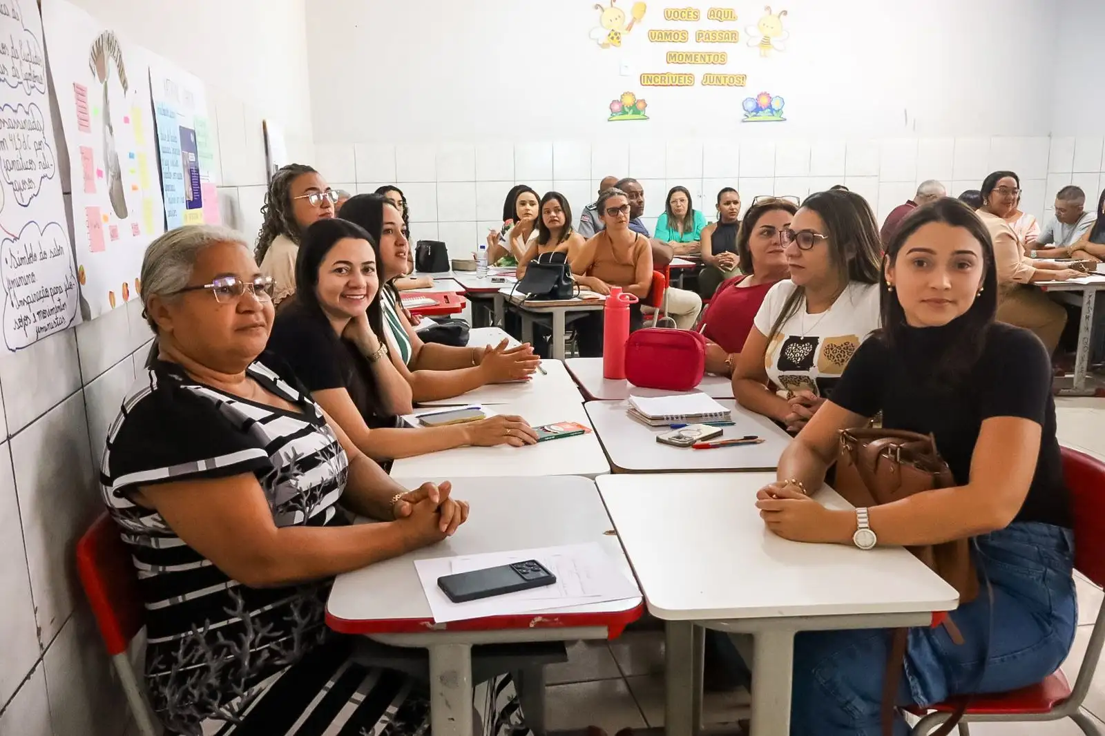 Mangabeiras realiza formação continuada para profissionais da educação