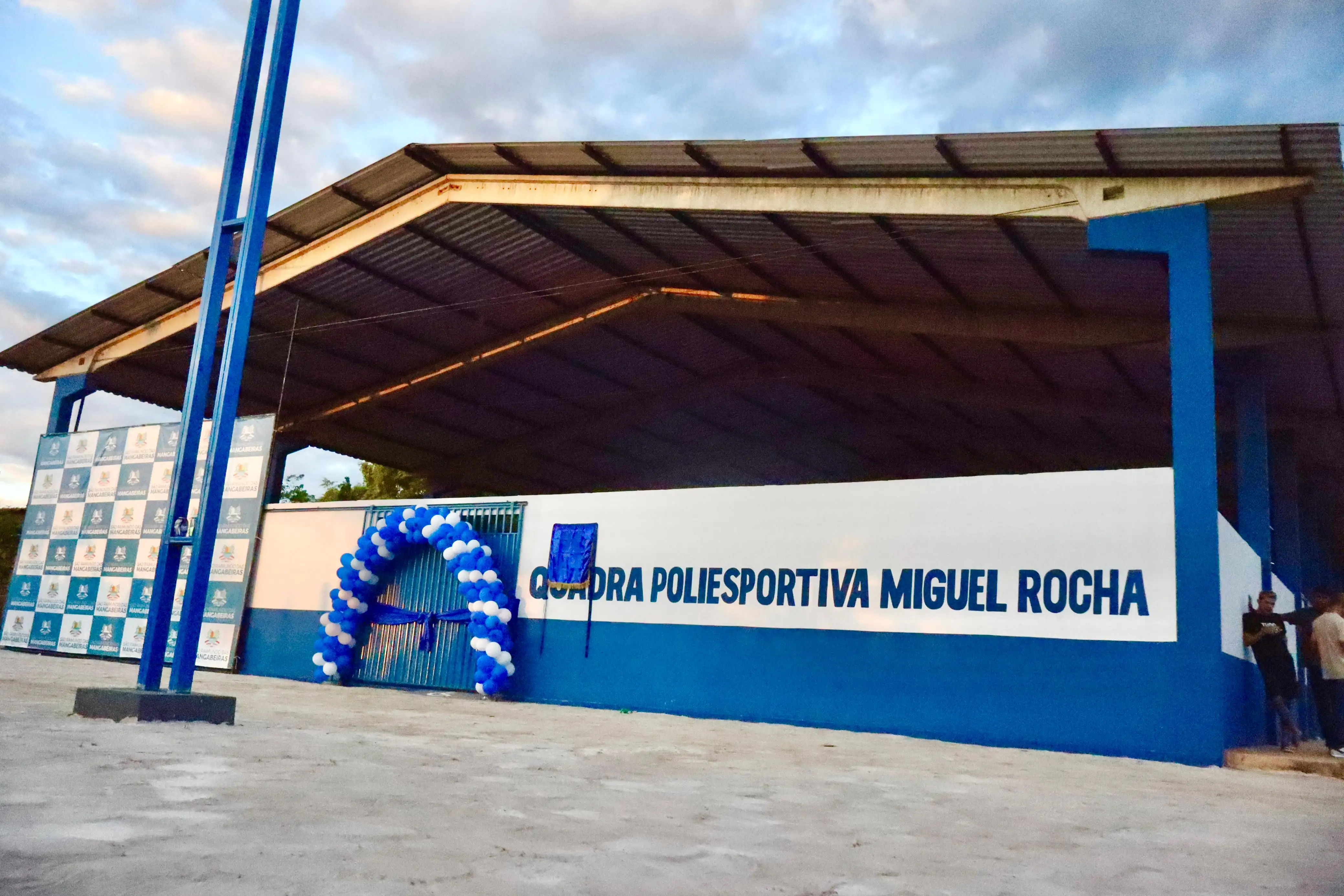 Prefeitura de Mangabeiras inaugura Quadra Poliesportiva Miguel Rocha