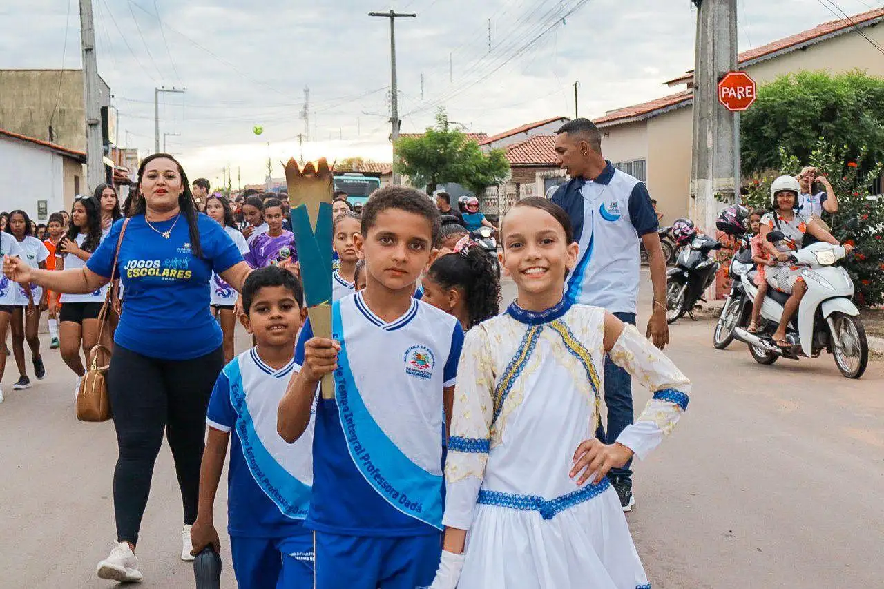 Foto 1 – JEMAN 2025 promove integração, esporte e cidadania entre estudantes de São Raimundo das Mangabeiras